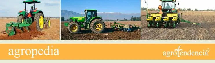 Cultivo de maíz - Tractores preparando el suelo para sembrar maíz