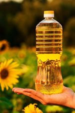 Envase plastico trasparente con aceite de girasol