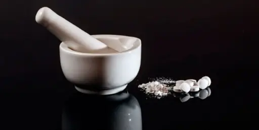 mortero de ceramica con capsulas a base de tilapia