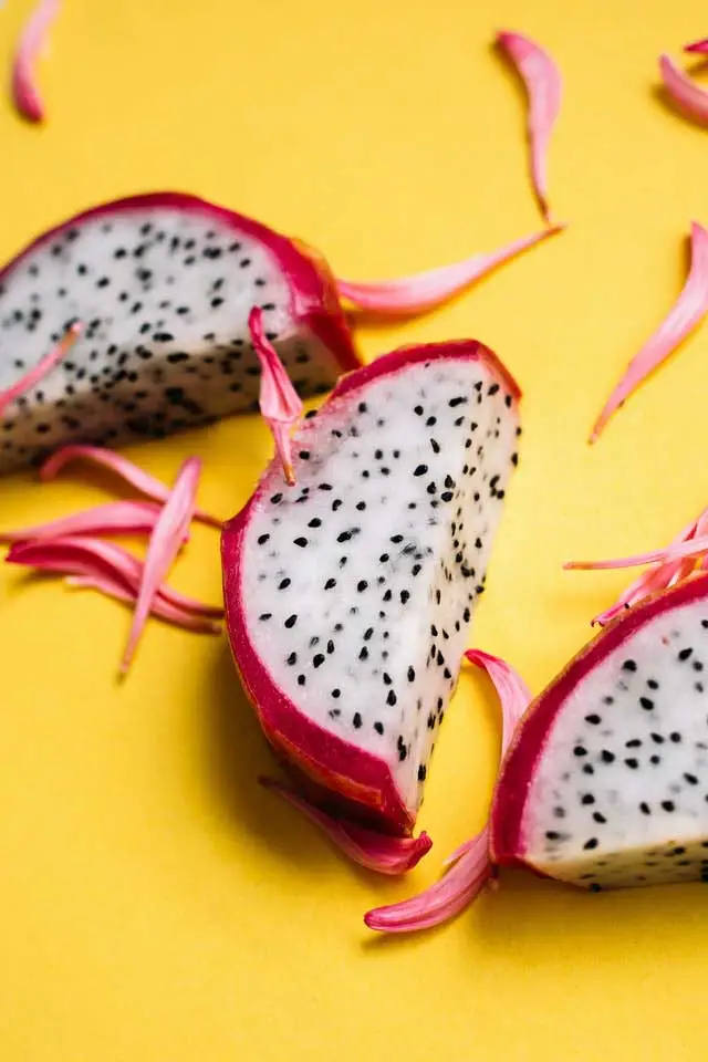 Pitahaya - Pitahayas cortadas por la mitad
