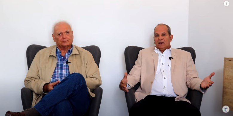 Julio Manuitt, presidente de APACHA en el estado Guárico y con el Dr. Nicolás Espinoza, asesor financiero