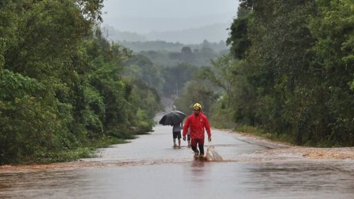 Brasil: fuertes lluvias siguen afectando la parte sur del país