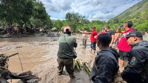 Desbordamiento del Río Manzanares causa afectaciones en Sucre y Monagas