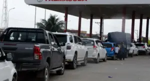 Gremios del agro boliviano alertan que escasez de combustible puede afectar cosechas