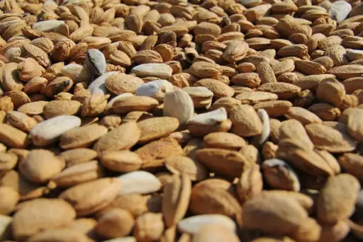 Crisis en Irán impacta precios globales de aceites, frutos secos y fertilizantes