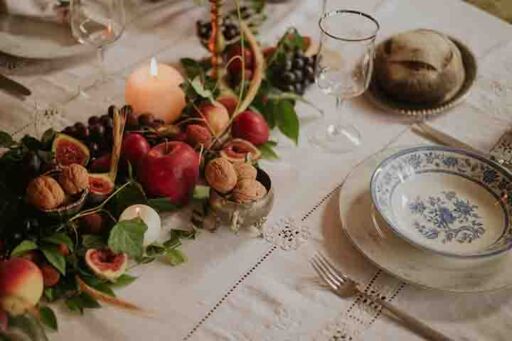 frutos secos - manzanas - cosecha navide&ntilde;a